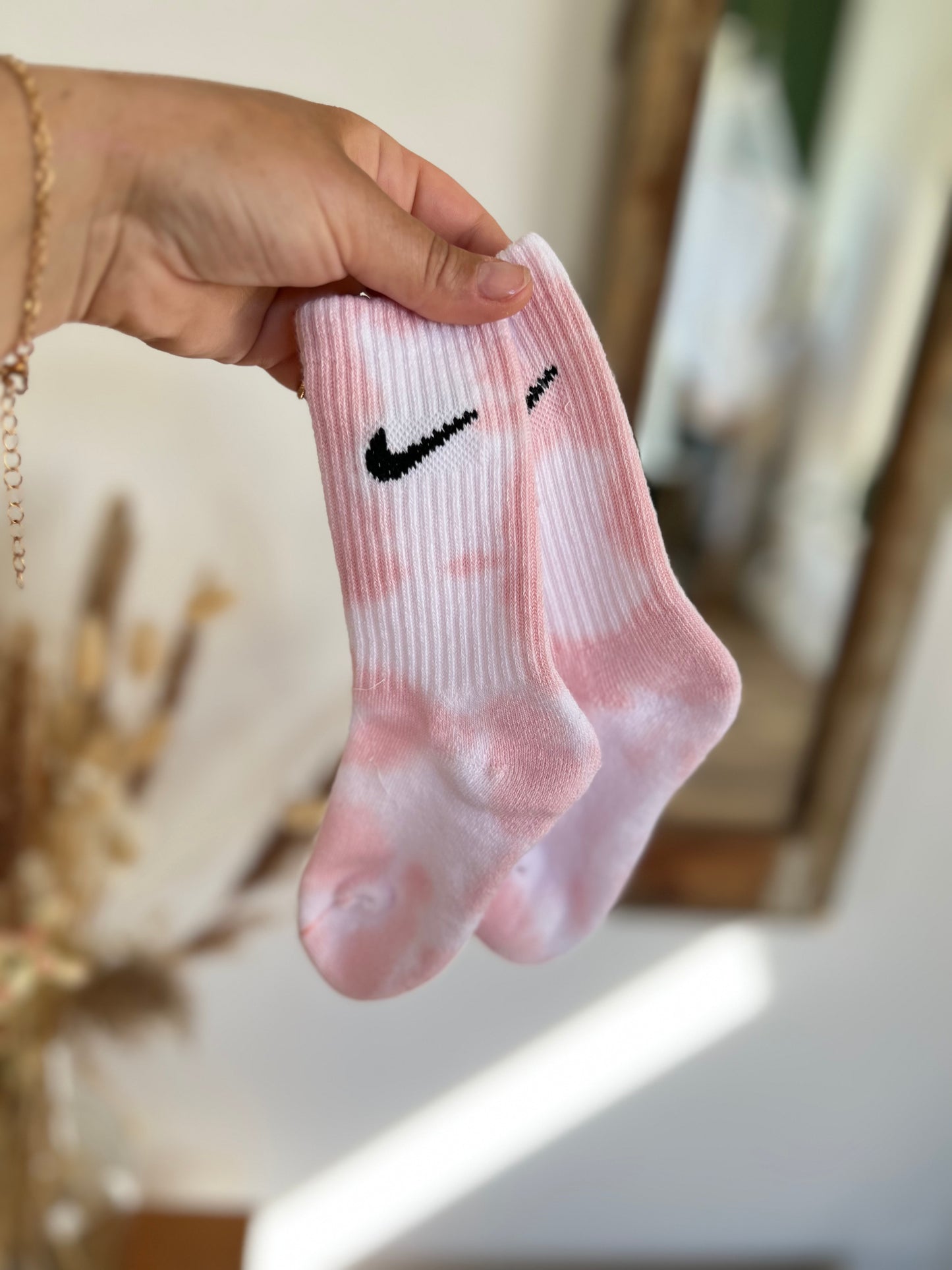 Roze tie dye Nike sokken